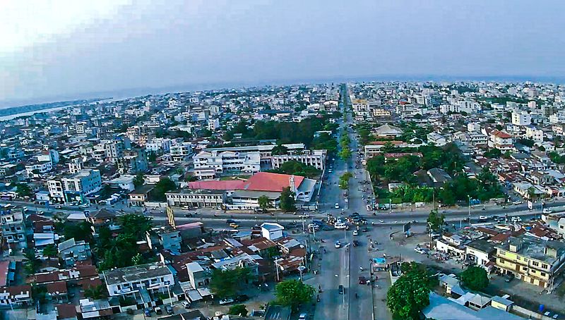 Carrefour Sacré Cœur à Cotonou Bénin, auteur Osia ZANNOU, Wikimedia